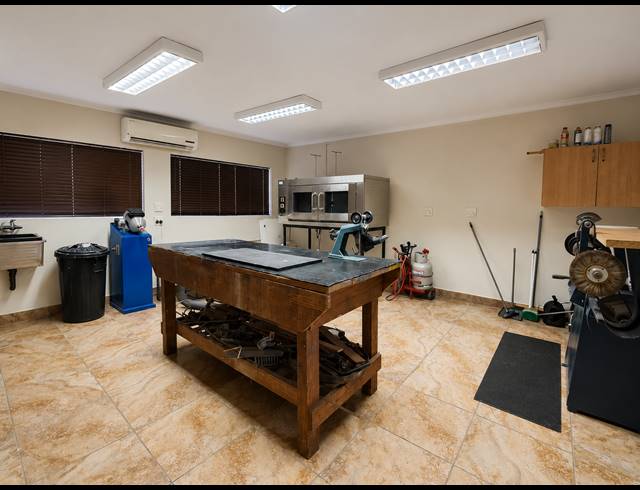 550M² MEDICAL SUITE FOR SALE IN VEREENIGING CENTRAL